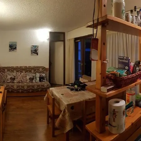 Montagne Aux Montjoie 6-7 Personnes Apartment